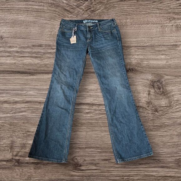B Laguna Bootcut Low Rise Jeans NWT - Picture 1 of 6